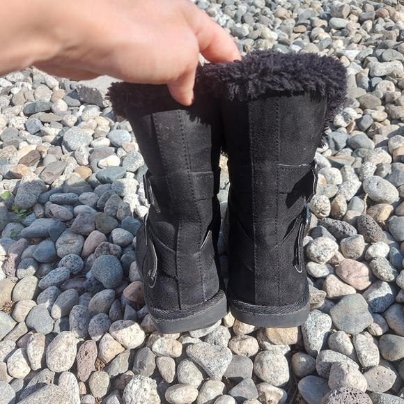 Black Airwalk boots Size 6 - Picture 5 of 6